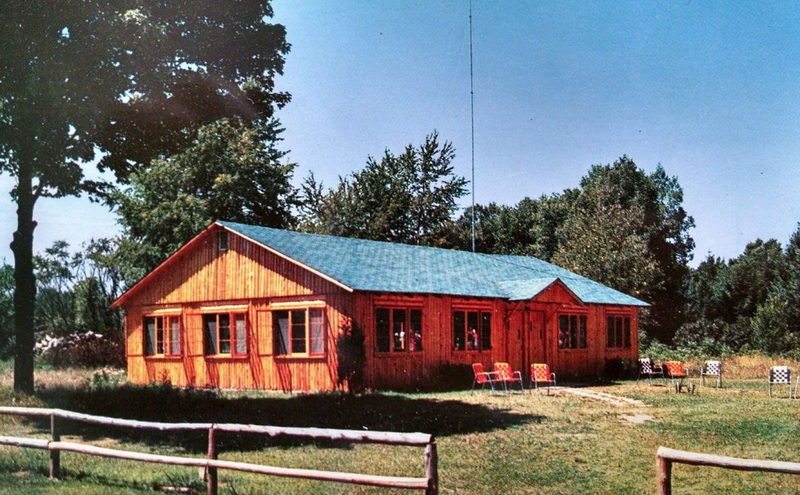 Pennellwood Resort - Vintage Postcard (newer photo)